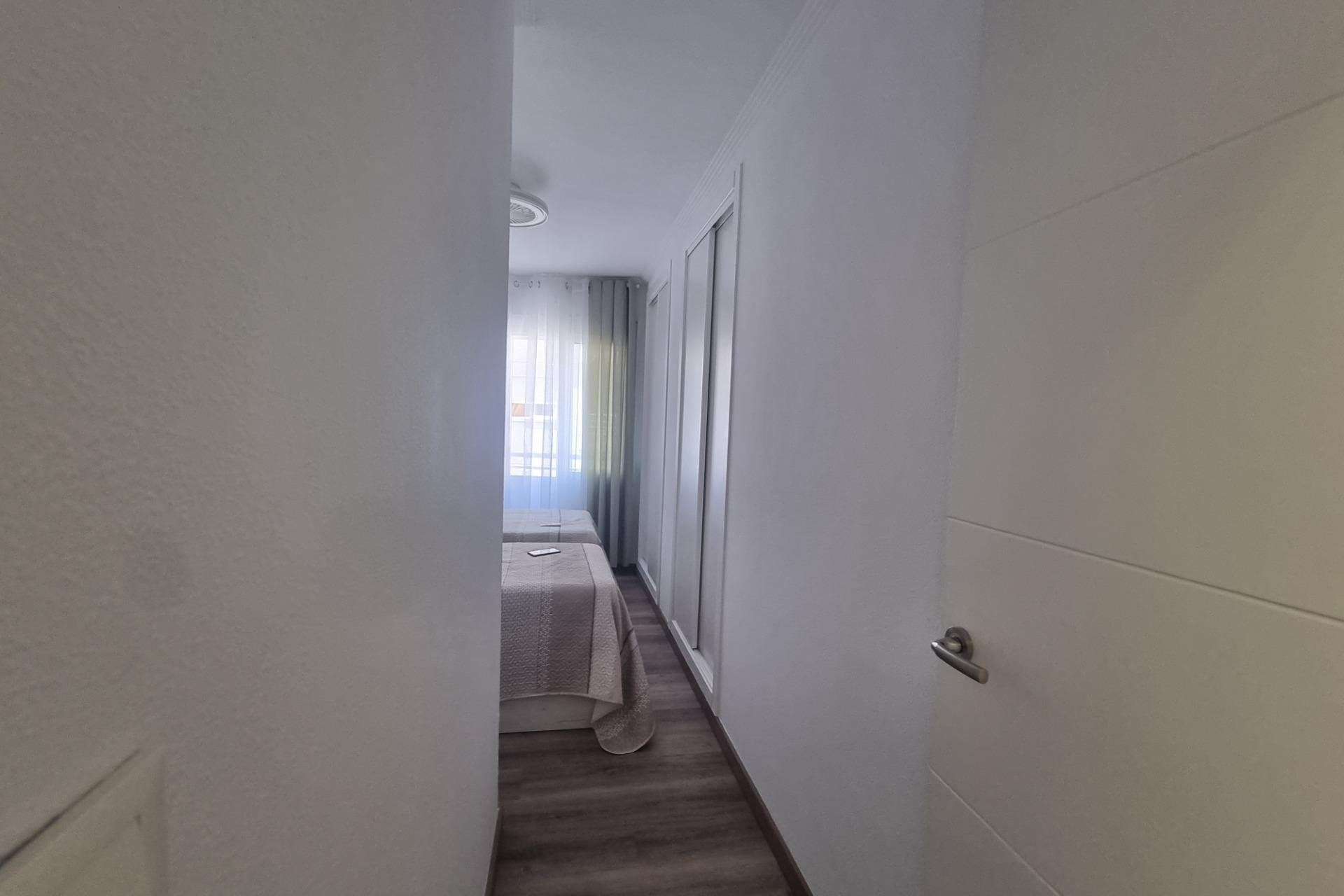 Resale - Apartment -
Torrevieja - Estacion De Autobuses