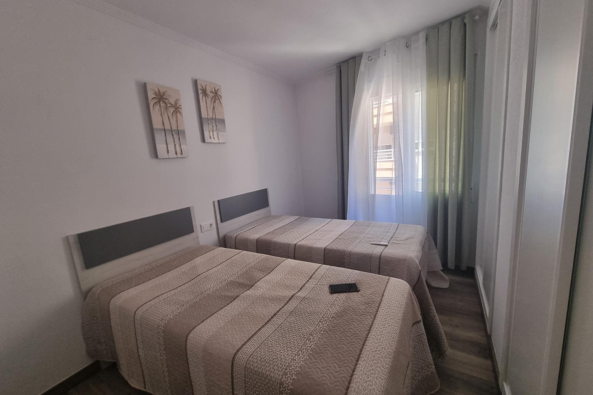Resale - Apartment -
Torrevieja - Estacion De Autobuses