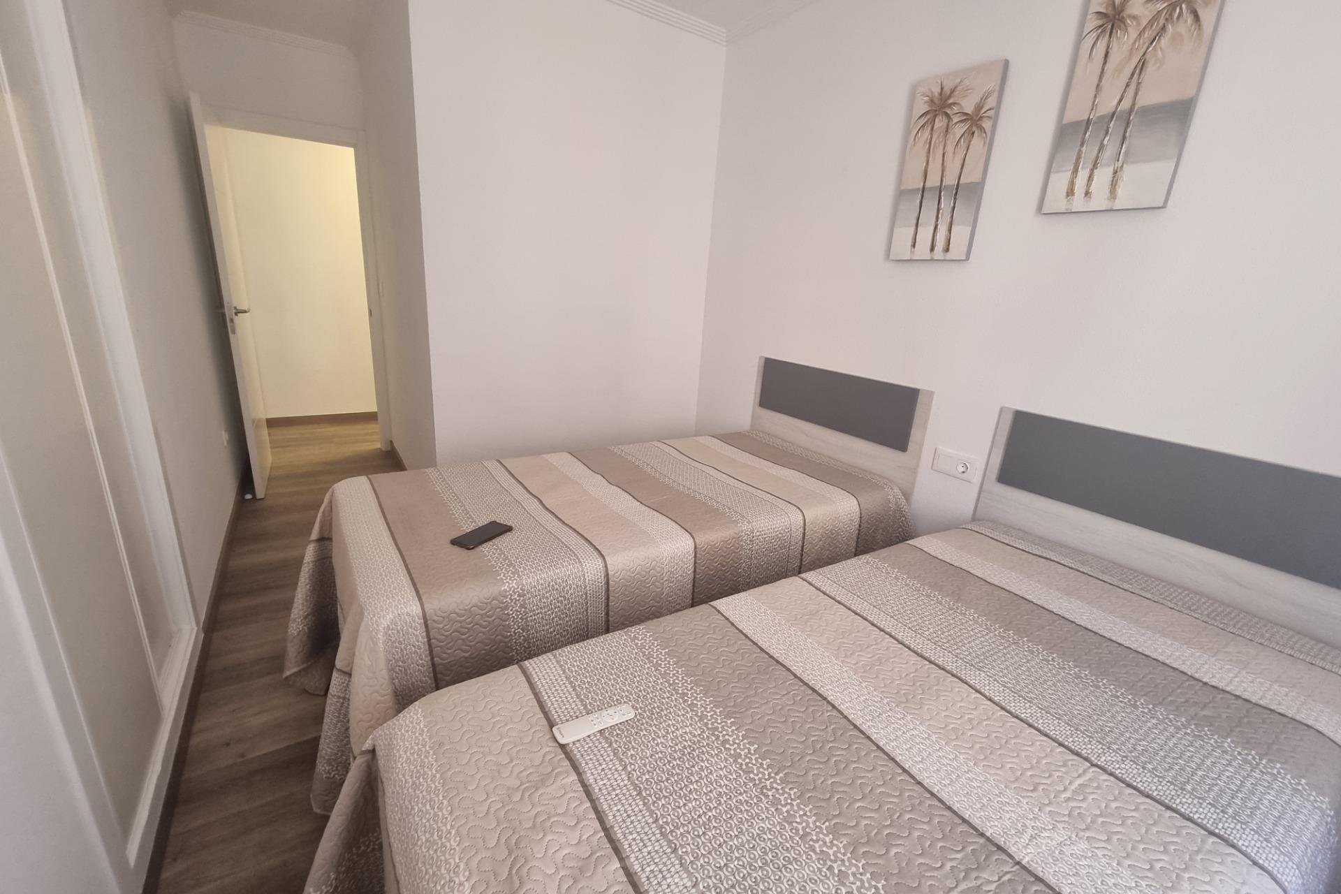Resale - Apartment -
Torrevieja - Estacion De Autobuses