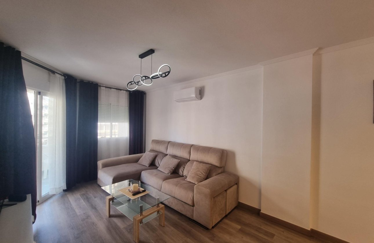 Resale - Apartment -
Torrevieja - Estacion De Autobuses