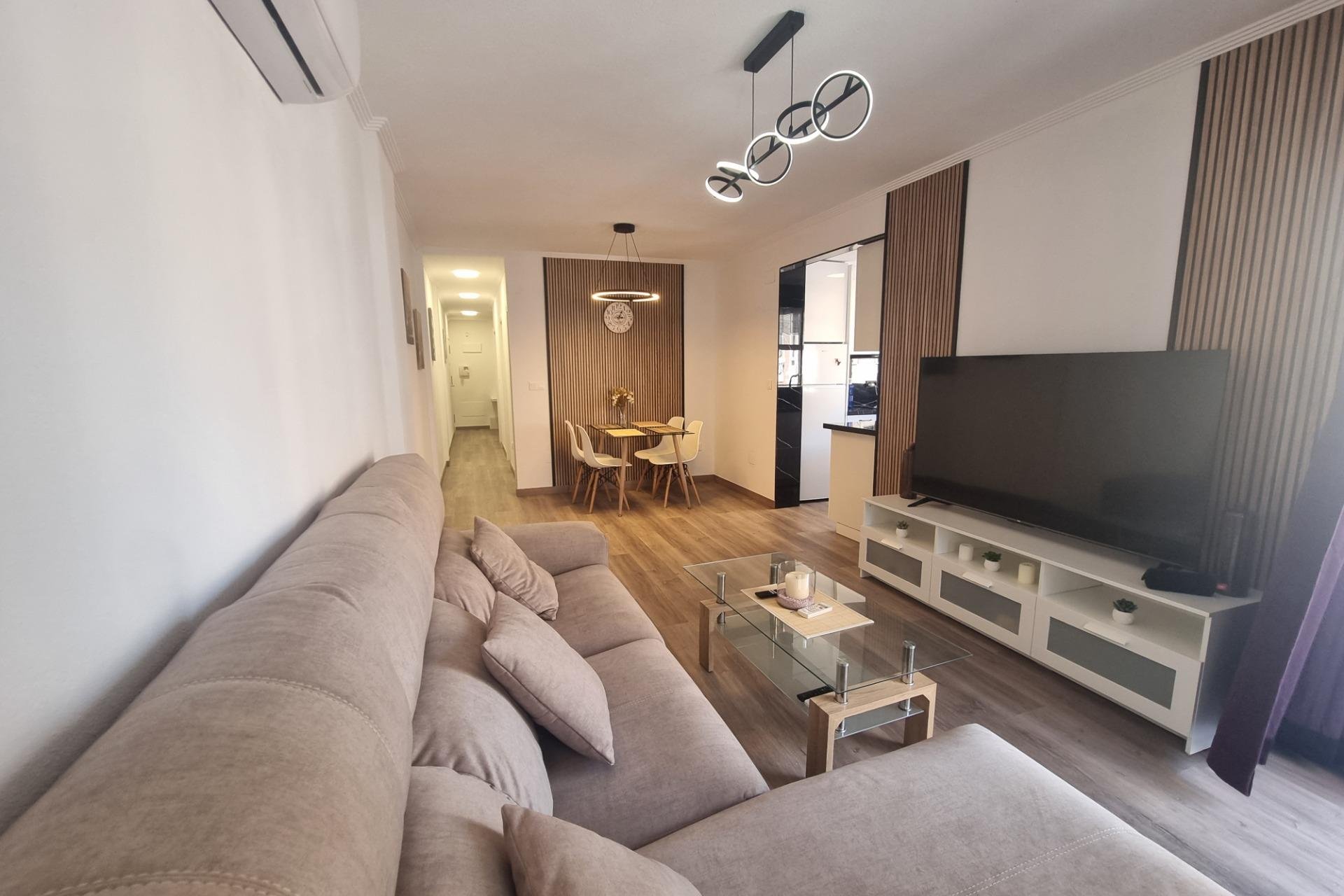 Resale - Apartment -
Torrevieja - Estacion De Autobuses