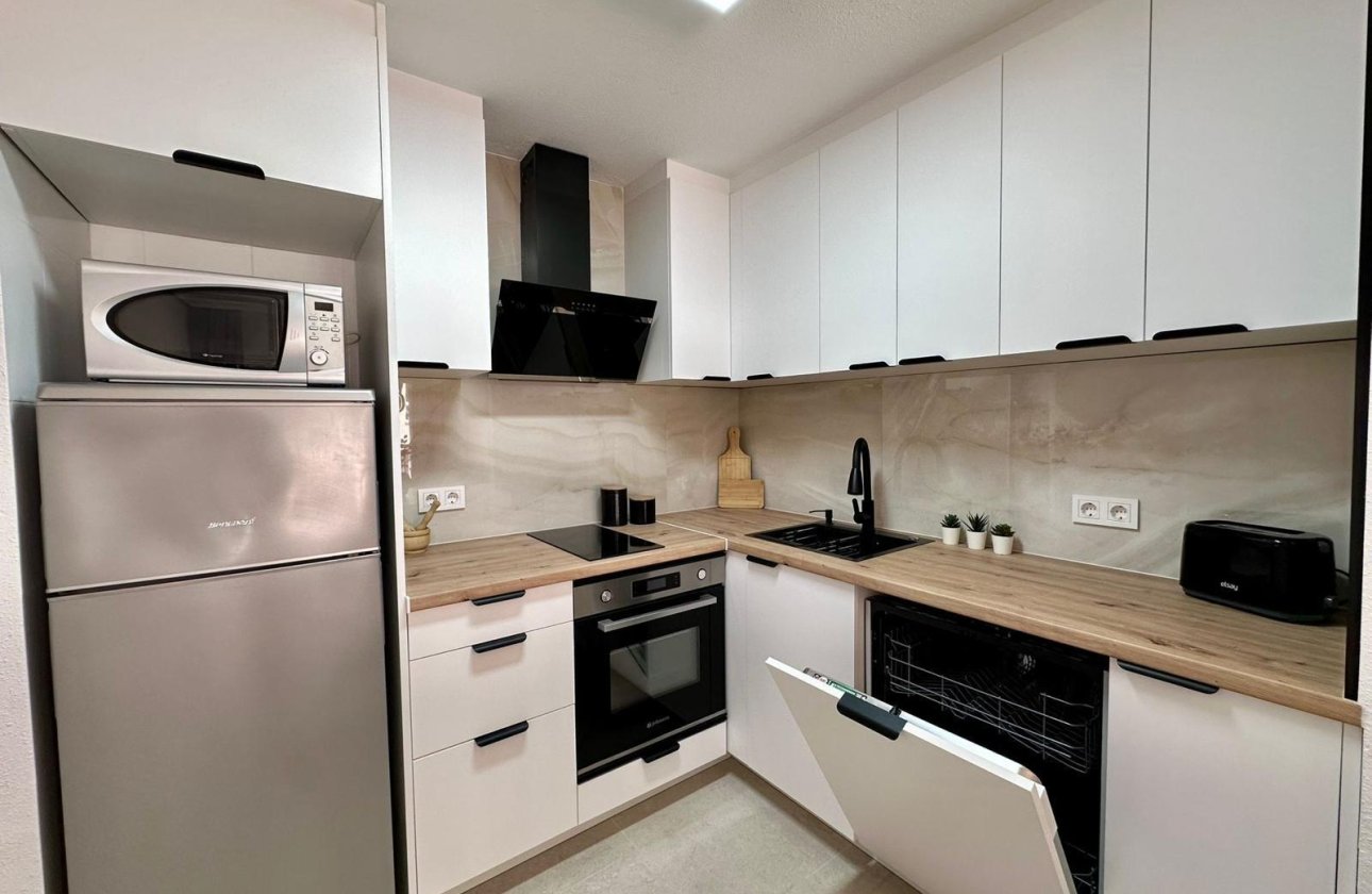 Resale - Apartment -
Torrevieja - Estacion De Autobuses