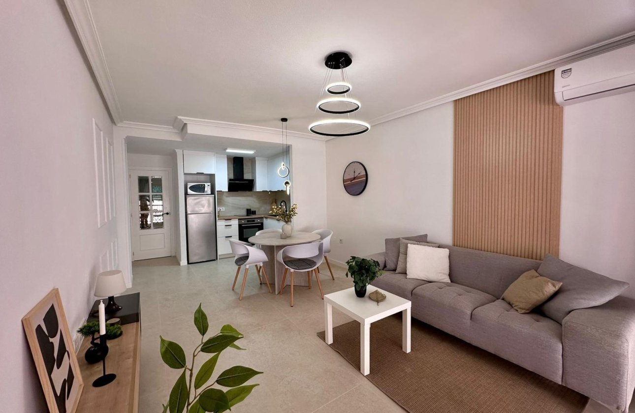 Resale - Apartment -
Torrevieja - Estacion De Autobuses
