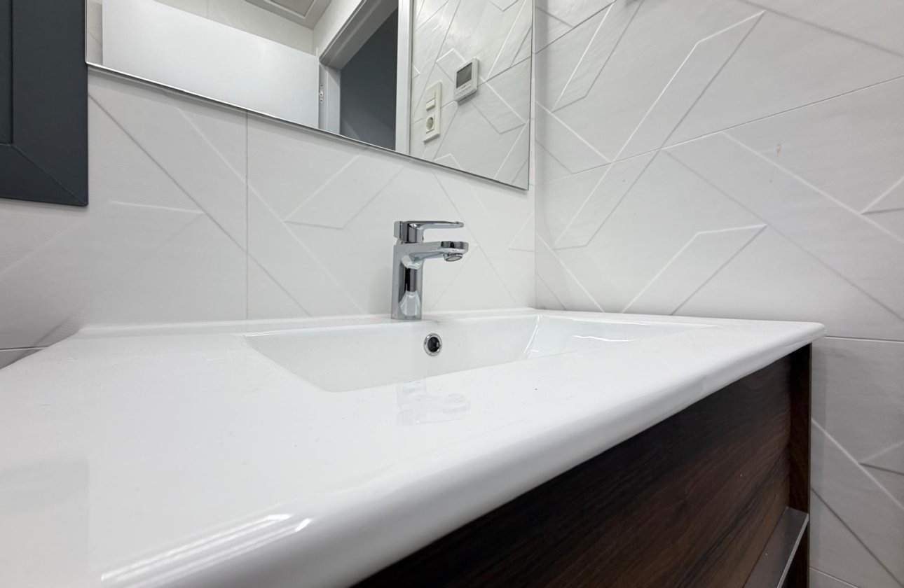 Resale - Apartment -
Torrevieja - Estacion De Autobuses