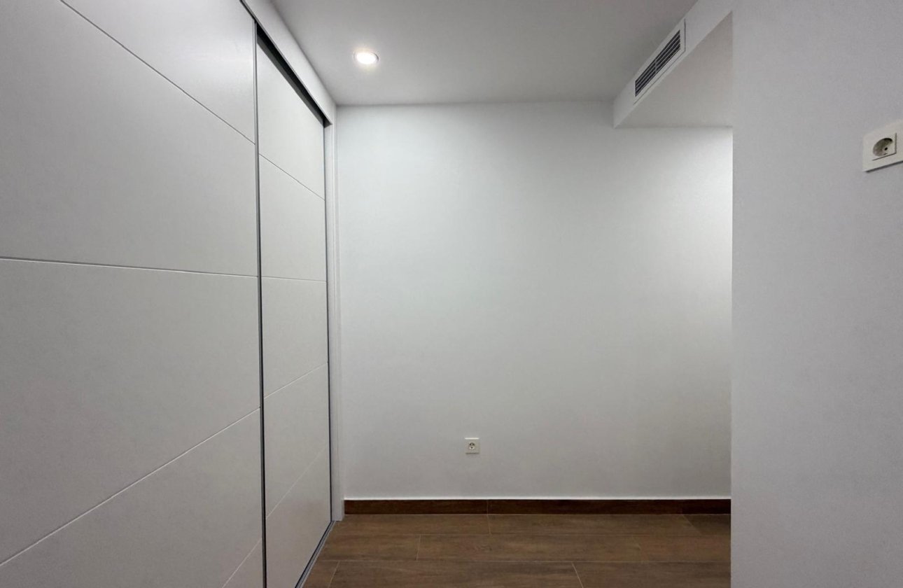 Resale - Apartment -
Torrevieja - Estacion De Autobuses