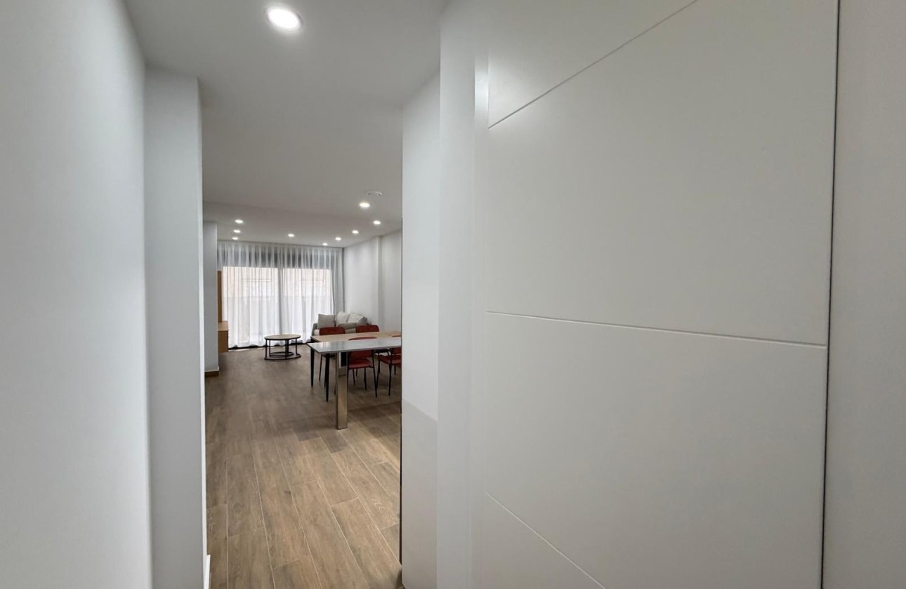 Resale - Apartment -
Torrevieja - Estacion De Autobuses