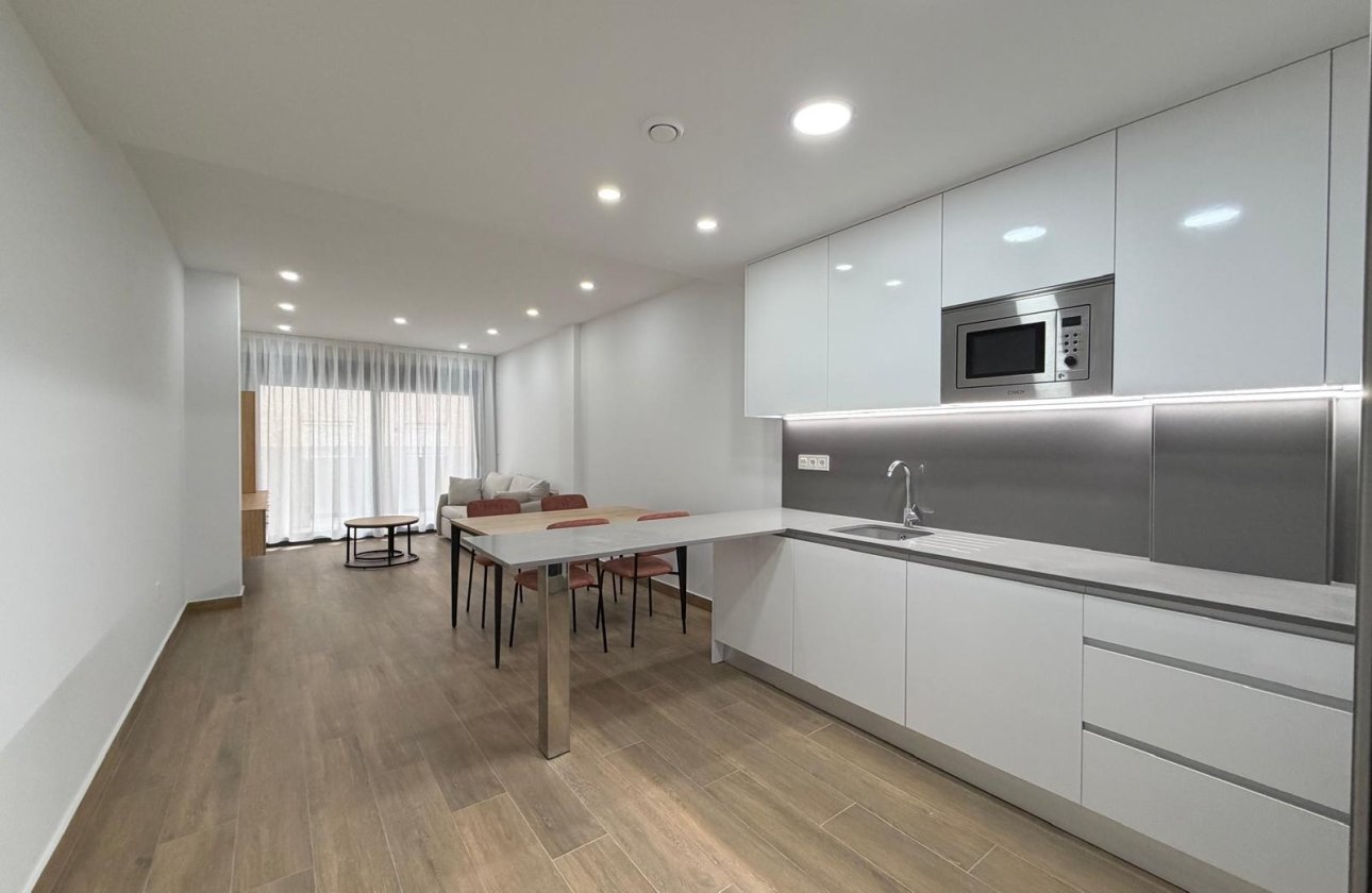 Resale - Apartment -
Torrevieja - Estacion De Autobuses
