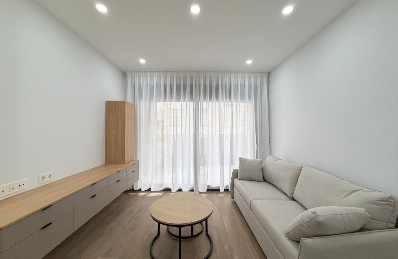 Resale - Apartment -
Torrevieja - Estacion De Autobuses