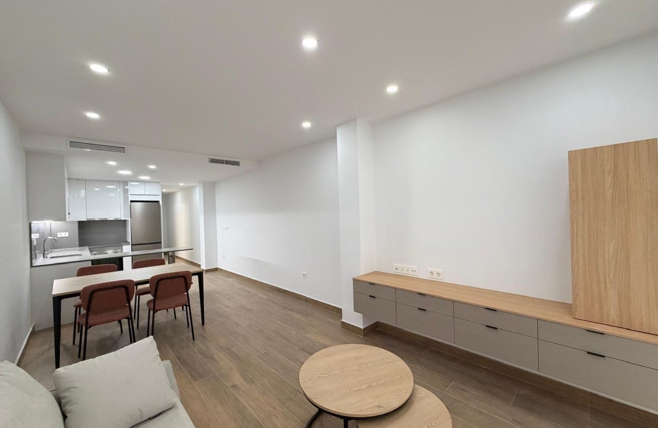 Resale - Apartment -
Torrevieja - Estacion De Autobuses
