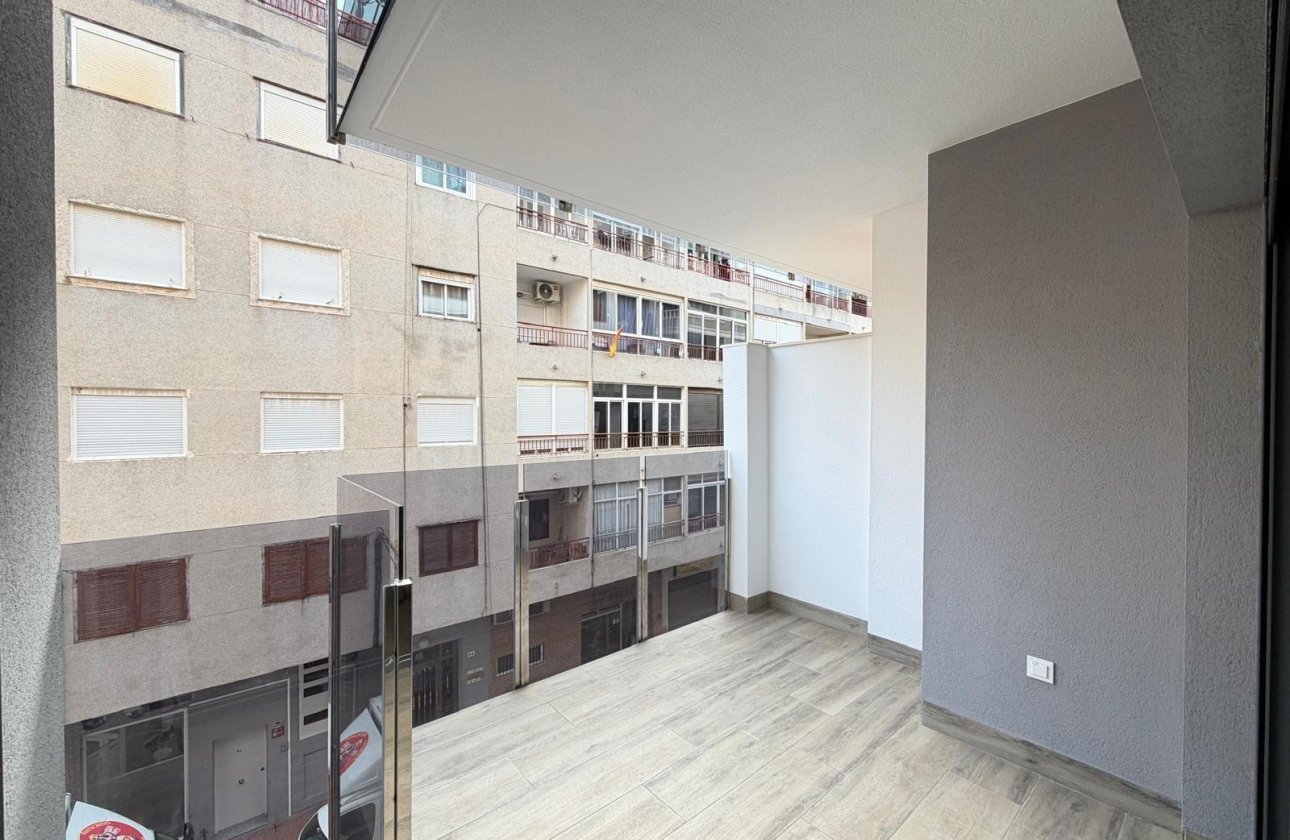 Resale - Apartment -
Torrevieja - Estacion De Autobuses
