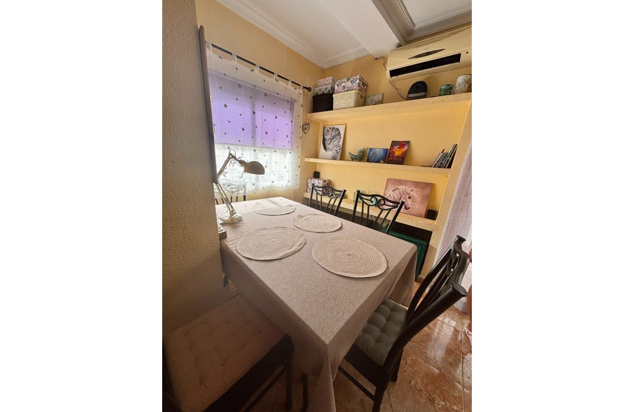 Resale - Apartment -
Torrevieja - Estacion De Autobuses