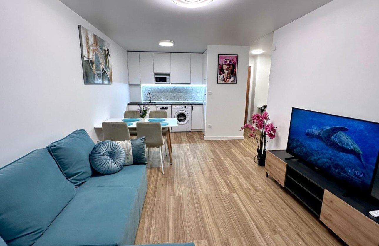 Resale - Apartment -
Torrevieja - Estacion De Autobuses