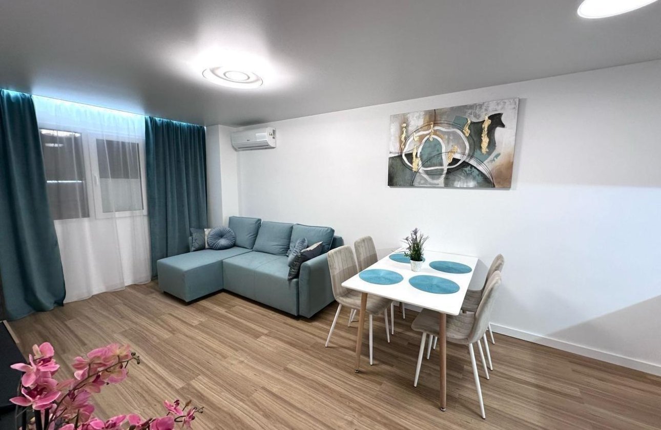 Resale - Apartment -
Torrevieja - Estacion De Autobuses