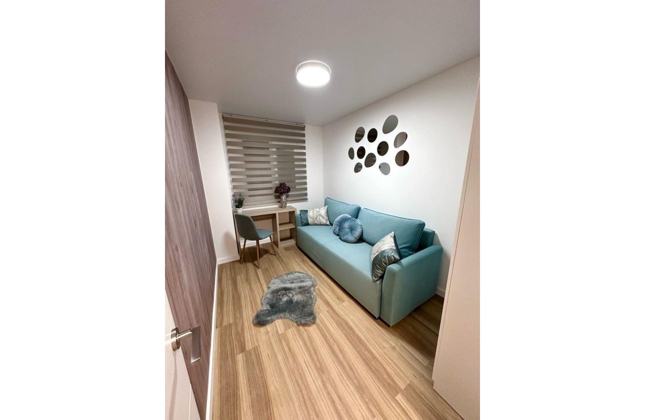 Resale - Apartment -
Torrevieja - Estacion De Autobuses