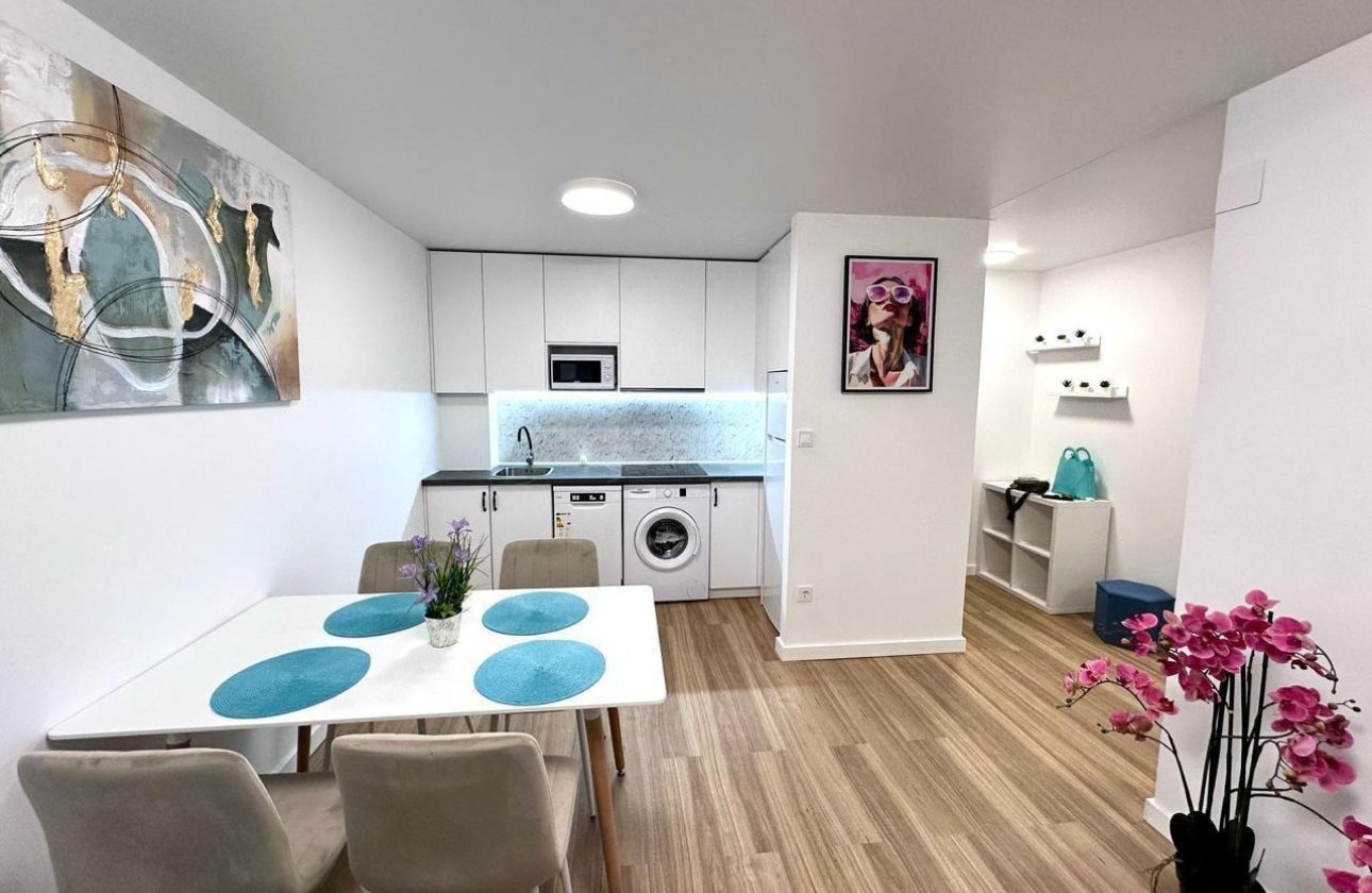 Resale - Apartment -
Torrevieja - Estacion De Autobuses