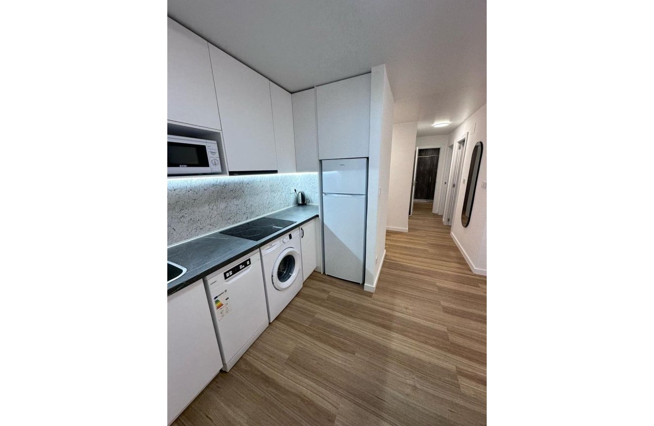 Resale - Apartment -
Torrevieja - Estacion De Autobuses