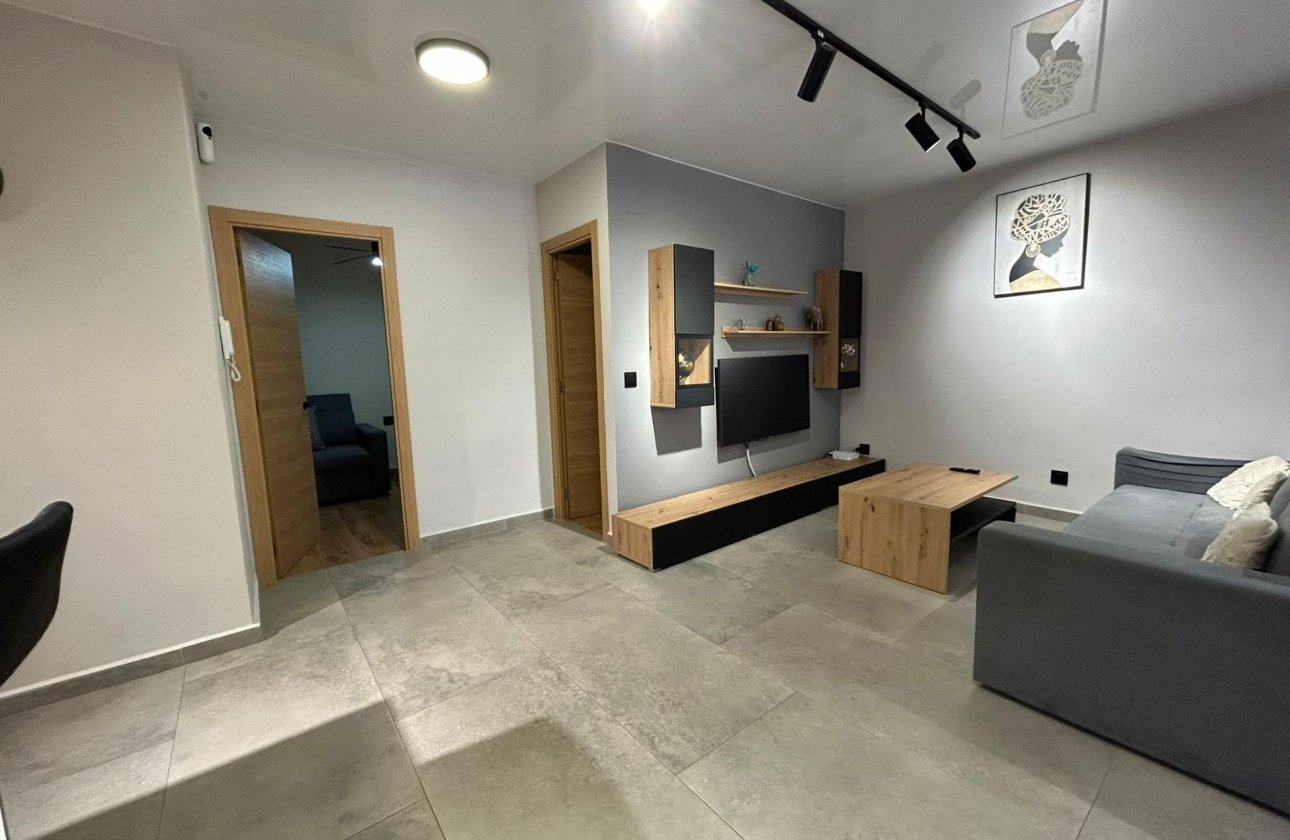 Resale - Apartment -
Torrevieja - Estacion De Autobuses
