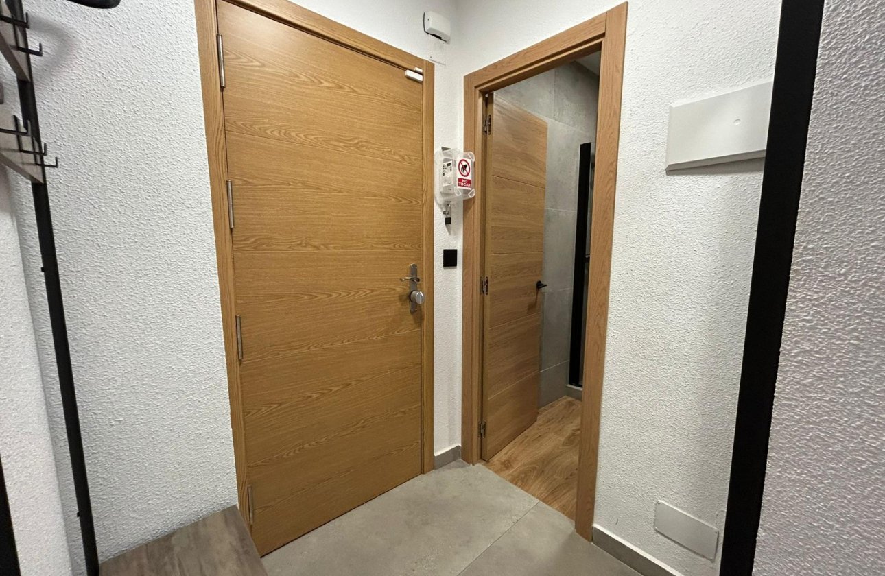 Resale - Apartment -
Torrevieja - Estacion De Autobuses