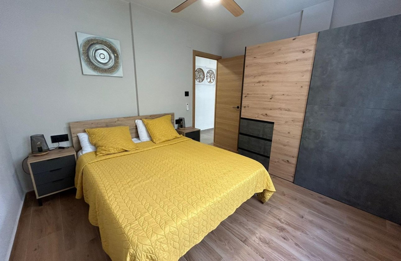 Resale - Apartment -
Torrevieja - Estacion De Autobuses