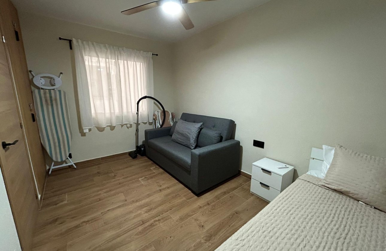 Resale - Apartment -
Torrevieja - Estacion De Autobuses