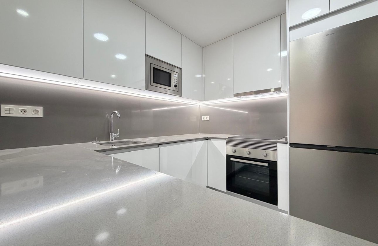 Resale - Apartment -
Torrevieja - Estacion De Autobuses