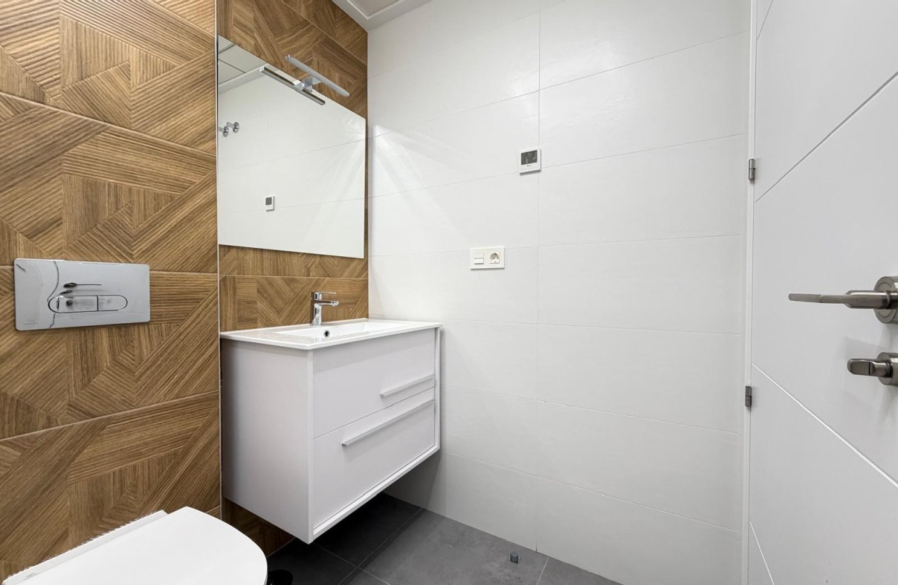 Resale - Apartment -
Torrevieja - Estacion De Autobuses