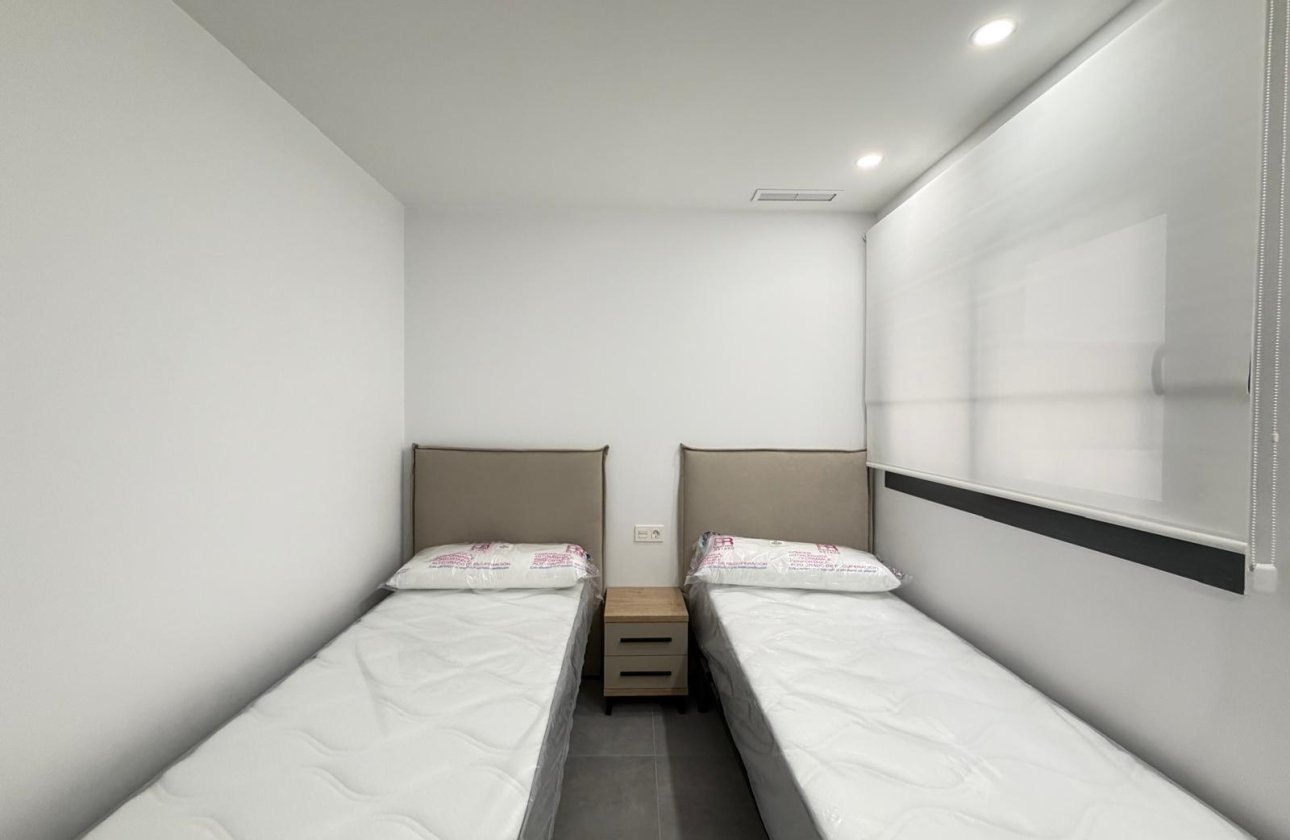 Resale - Apartment -
Torrevieja - Estacion De Autobuses