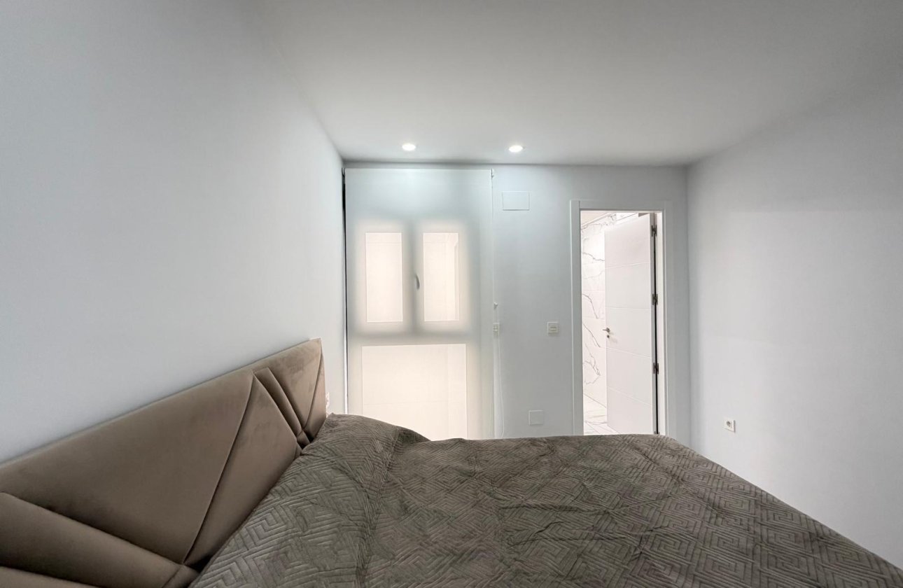 Resale - Apartment -
Torrevieja - Estacion De Autobuses