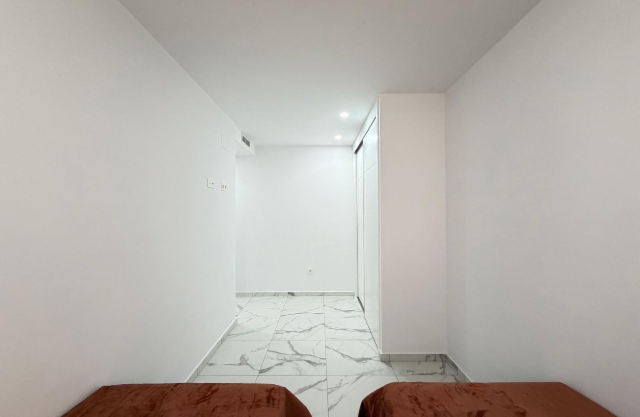 Resale - Apartment -
Torrevieja - Estacion De Autobuses
