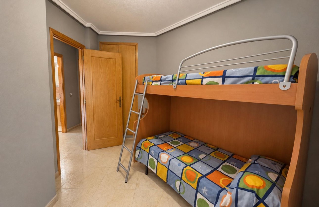 Resale - Apartment -
Torrevieja - Estacion De Autobuses