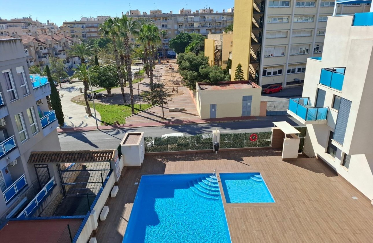 Resale - Apartment -
Torrevieja - Estacion De Autobuses