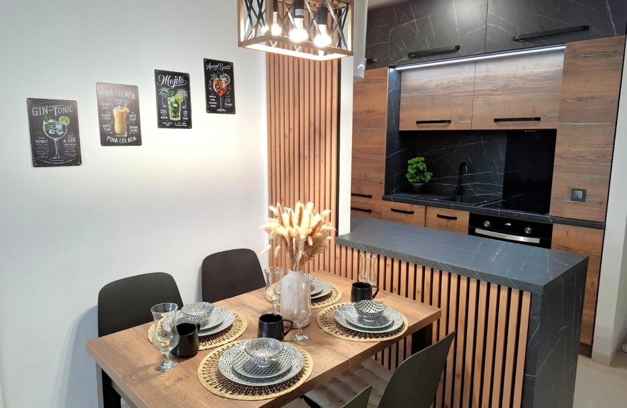 Resale - Apartment -
Torrevieja - Estacion De Autobuses