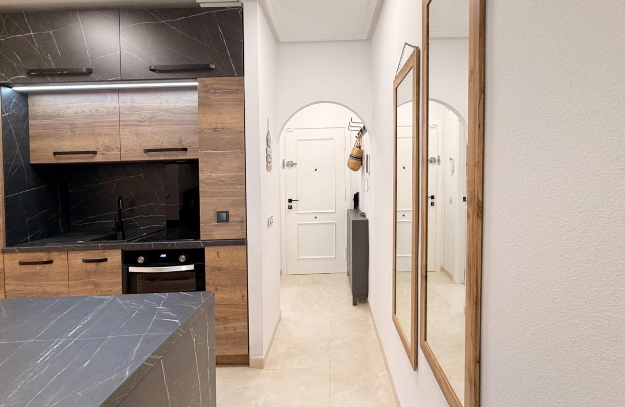 Resale - Apartment -
Torrevieja - Estacion De Autobuses