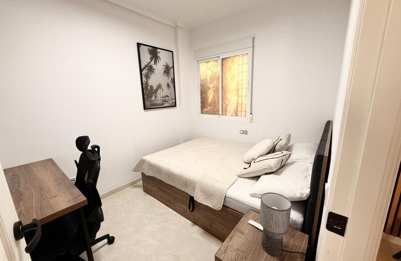 Resale - Apartment -
Torrevieja - Estacion De Autobuses