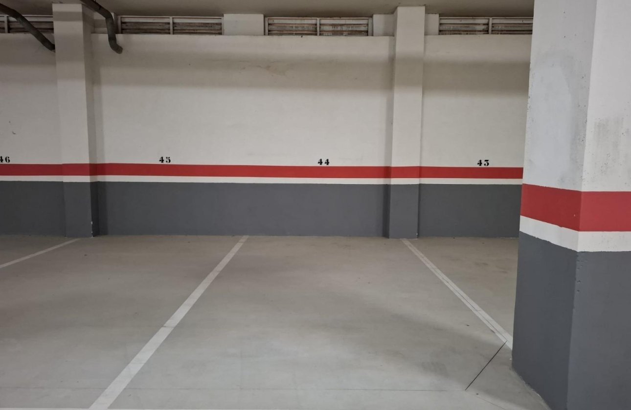 Resale - Apartment -
Torrevieja - Estacion De Autobuses