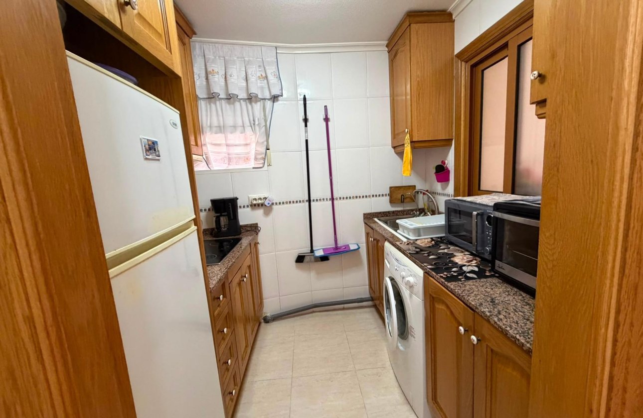 Resale - Apartment -
Torrevieja - Estacion De Autobuses