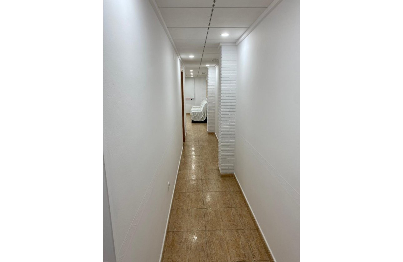Resale - Apartment -
Torrevieja - Estacion De Autobuses