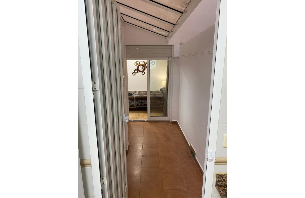 Resale - Apartment -
Torrevieja - Estacion De Autobuses