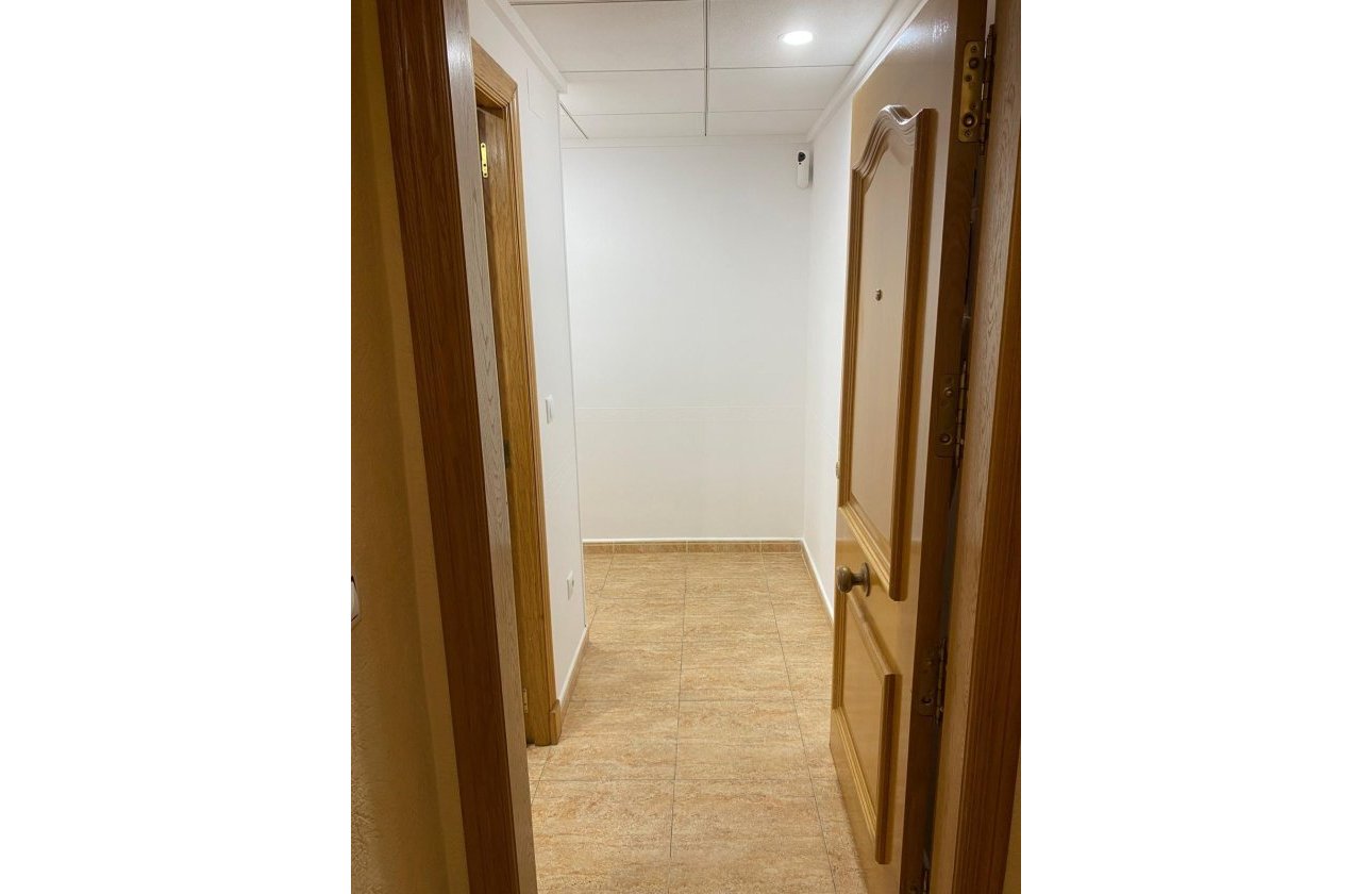 Resale - Apartment -
Torrevieja - Estacion De Autobuses