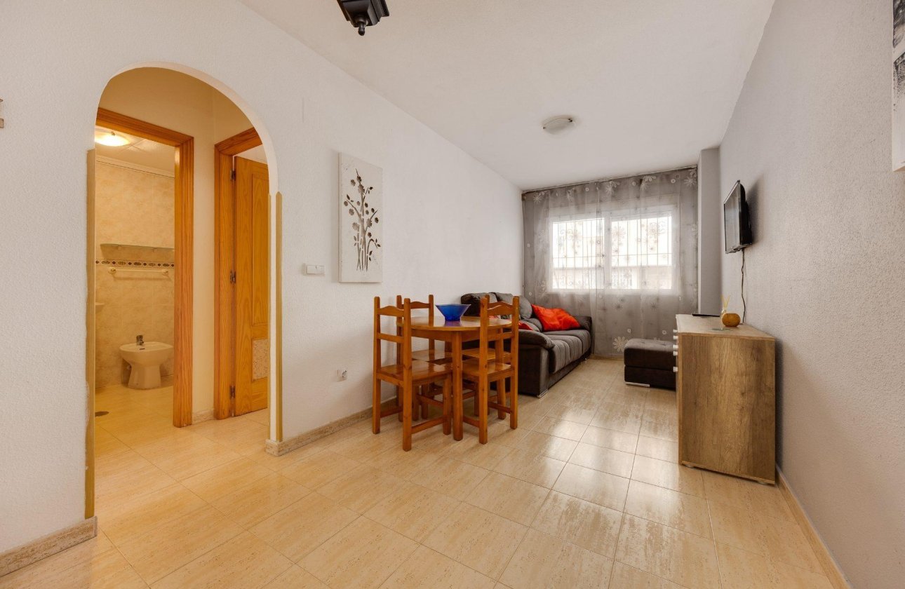 Resale - Apartment -
Torrevieja - Estacion De Autobuses