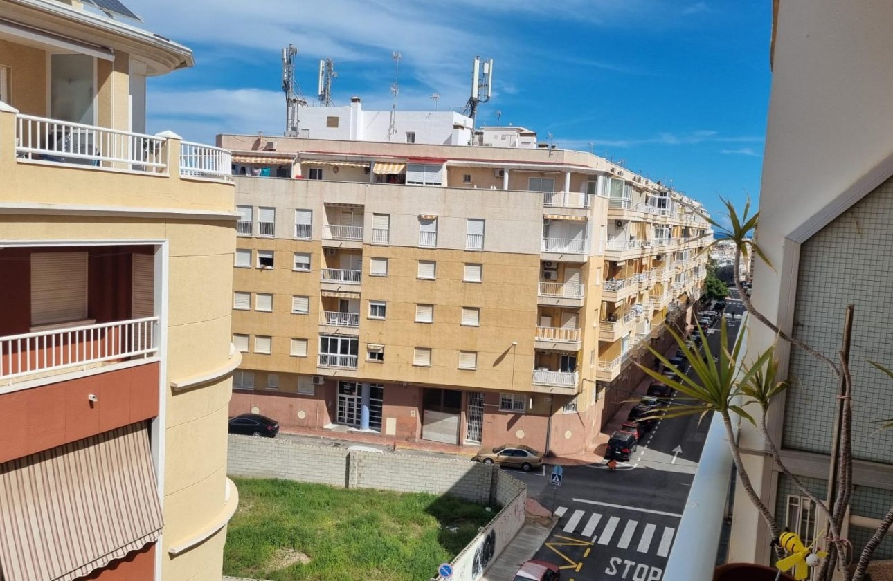 Resale - Apartment -
Torrevieja - Habaneras