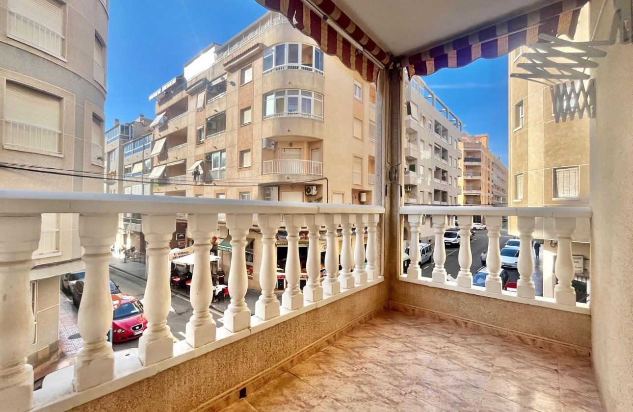 Resale - Apartment -
Torrevieja - Habaneras