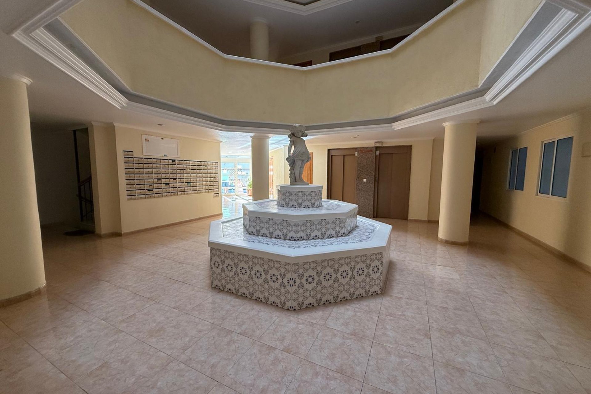 Resale - Apartment -
Torrevieja - Habaneras