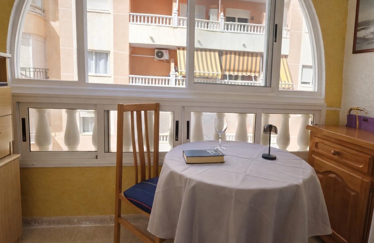 Resale - Apartment -
Torrevieja - Habaneras