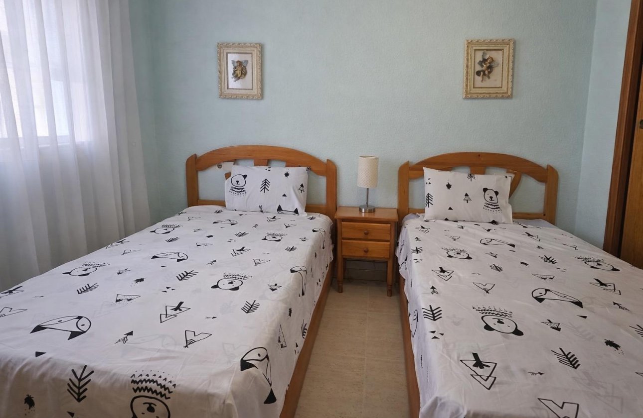 Resale - Apartment -
Torrevieja - Habaneras