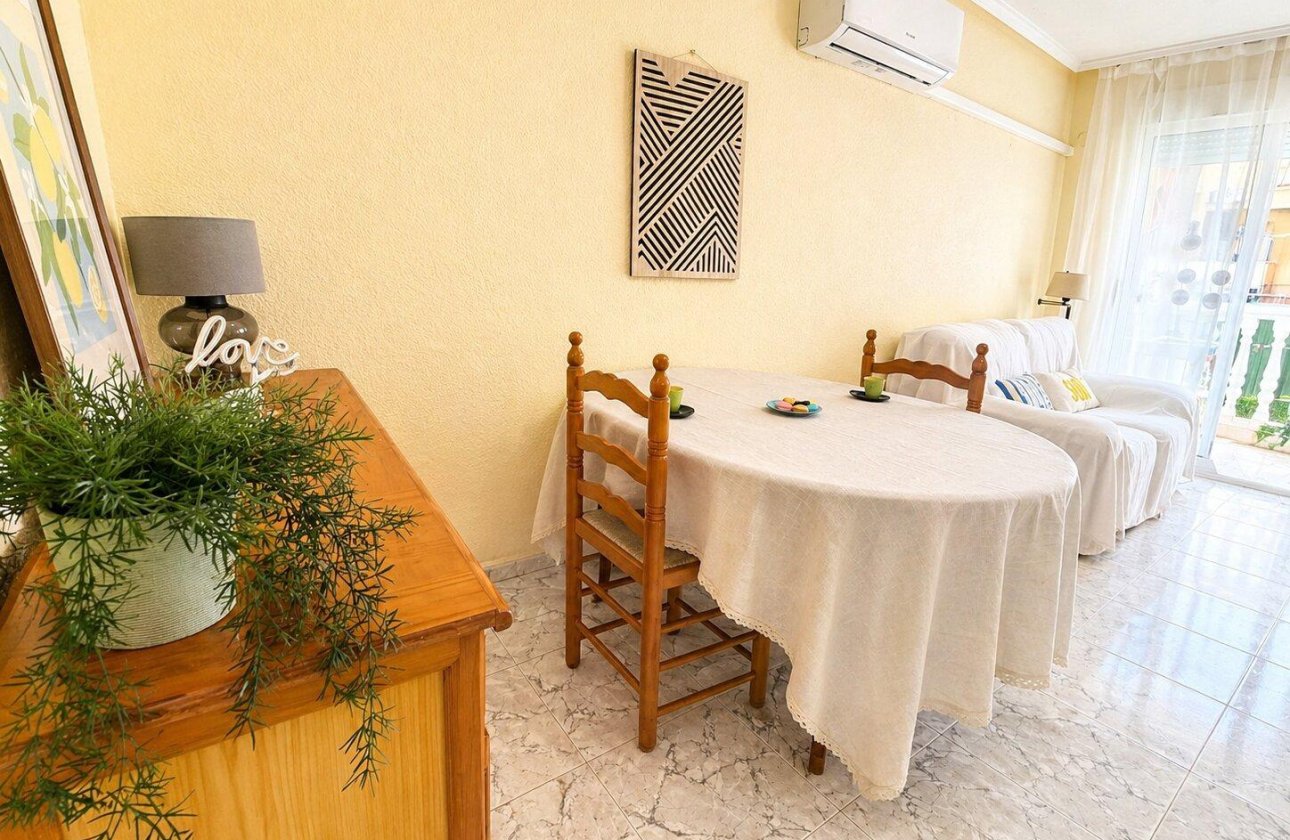 Resale - Apartment -
Torrevieja - Habaneras