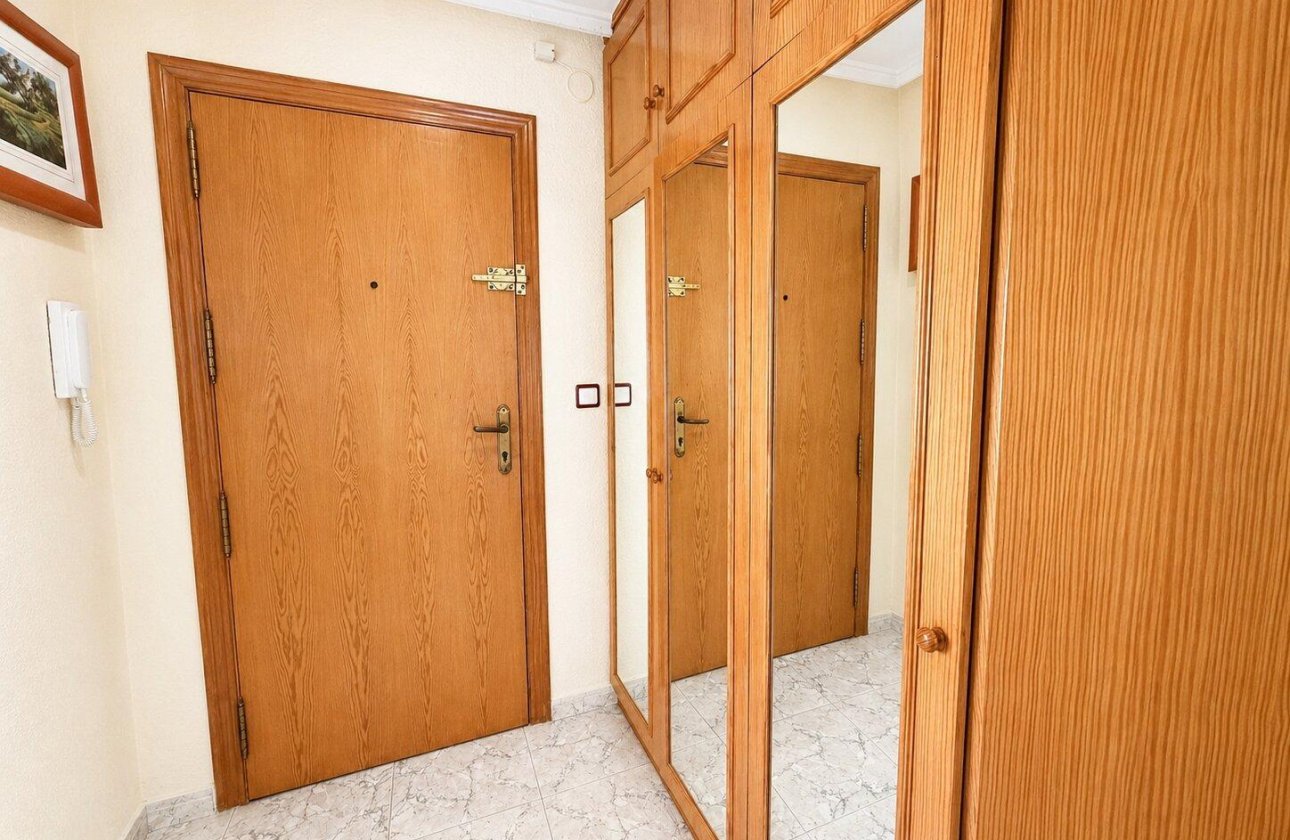 Resale - Apartment -
Torrevieja - Habaneras
