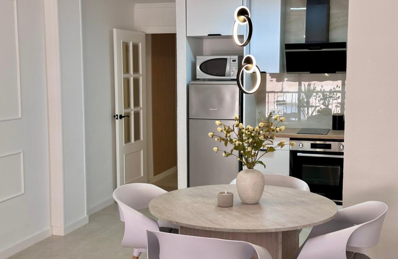 Resale - Apartment -
Torrevieja - Habaneras