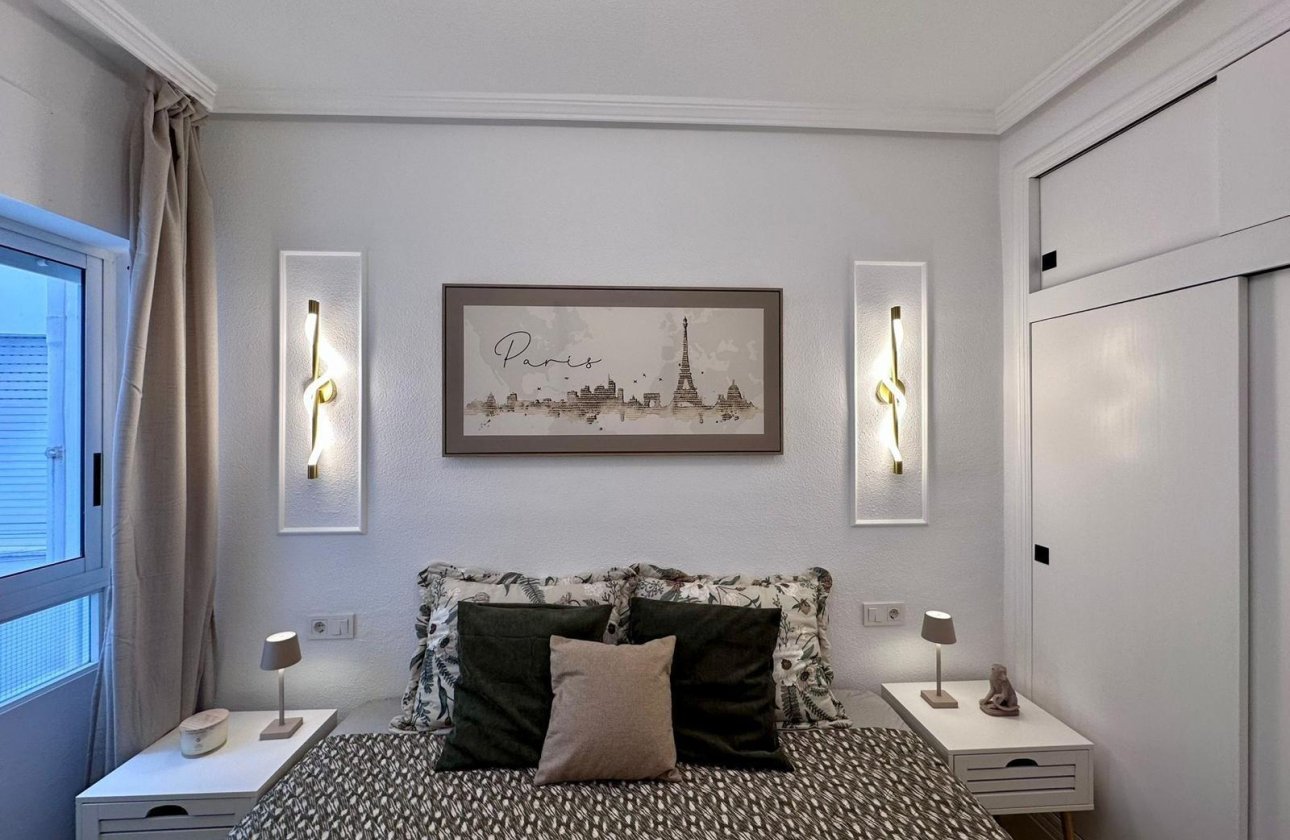 Resale - Apartment -
Torrevieja - Habaneras
