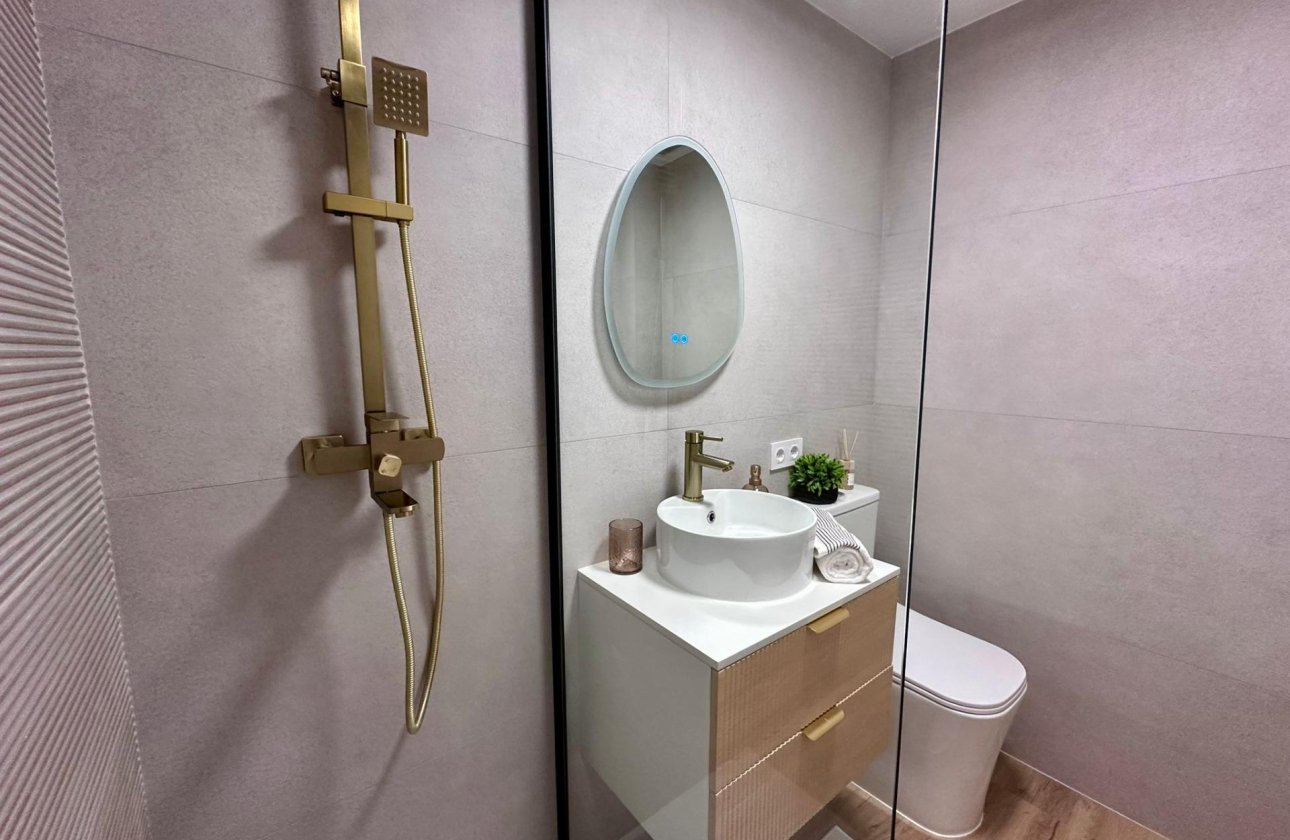 Resale - Apartment -
Torrevieja - Habaneras